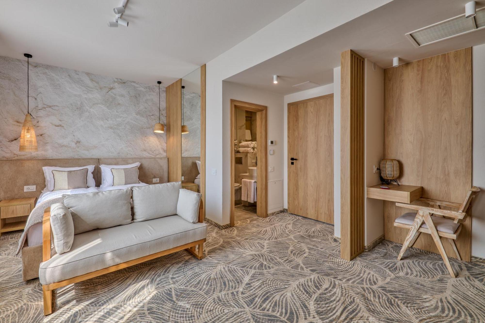 Hotel Serenity Timişoara Buitenkant foto