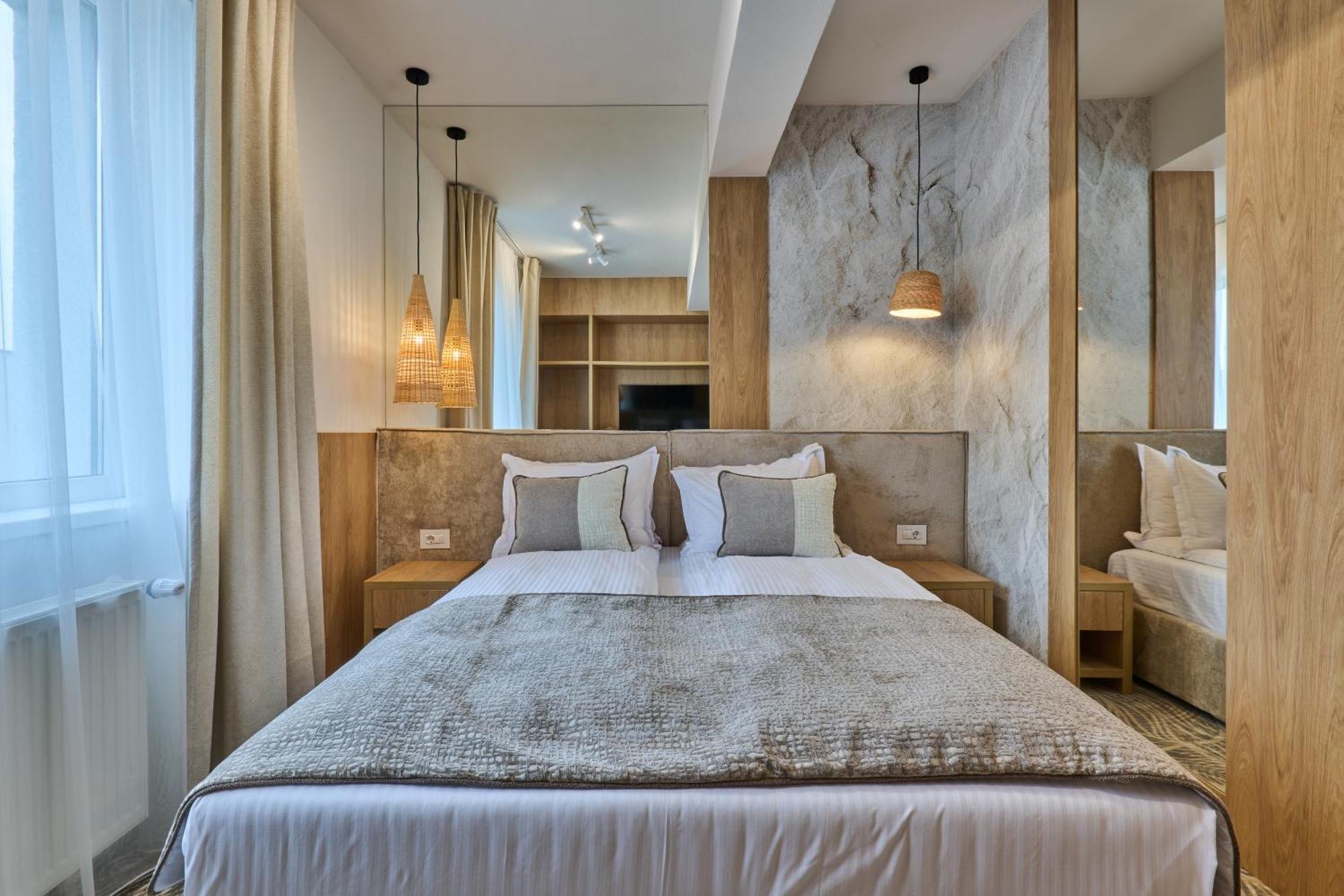 Hotel Serenity Timişoara Buitenkant foto