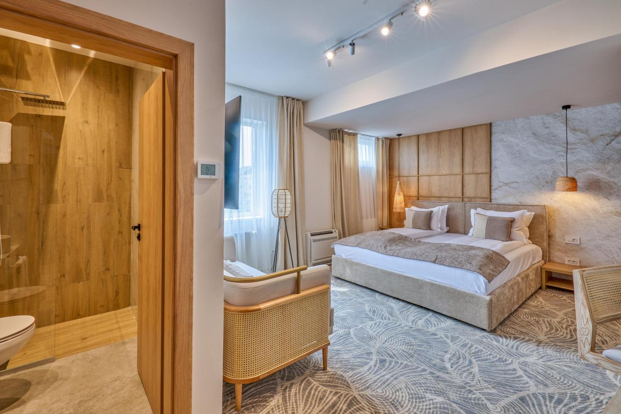 Hotel Serenity Timişoara Buitenkant foto