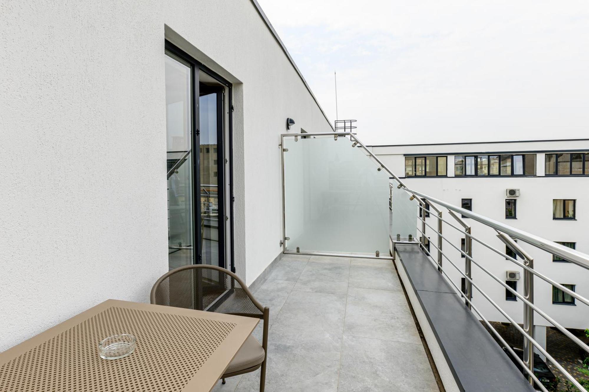Hotel Serenity Timişoara Buitenkant foto